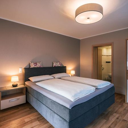 Bed and Breakfast Ferienweingut Hirschen Schulstrasse Burg  Экстерьер фото