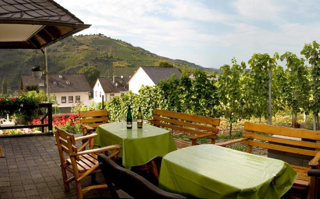 Bed and Breakfast Ferienweingut Hirschen Schulstrasse Burg  Экстерьер фото